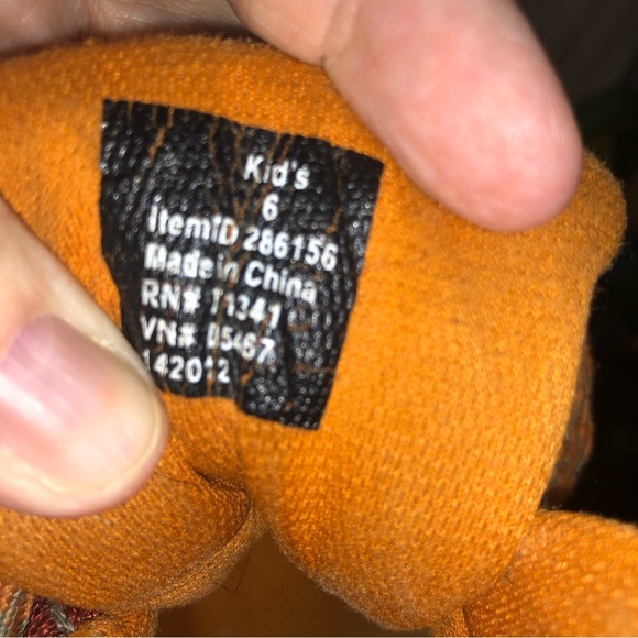 Ll Bean youth hiking boots size 6 - Picture 6 of 6